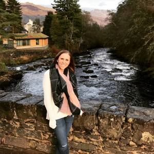 Meet your Posher, Christina